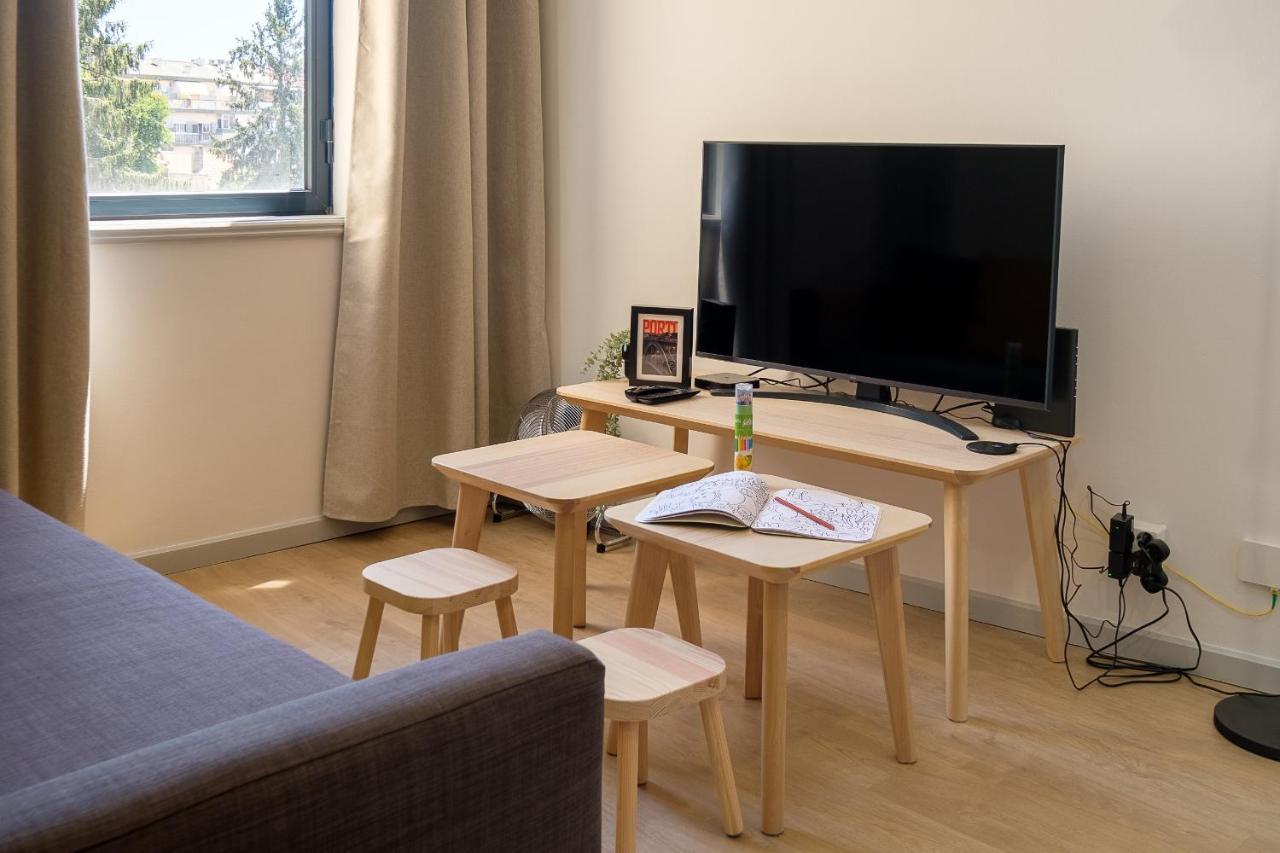 Dennis Family Friendly House By Rdc Leilighet Porto Eksteriør bilde