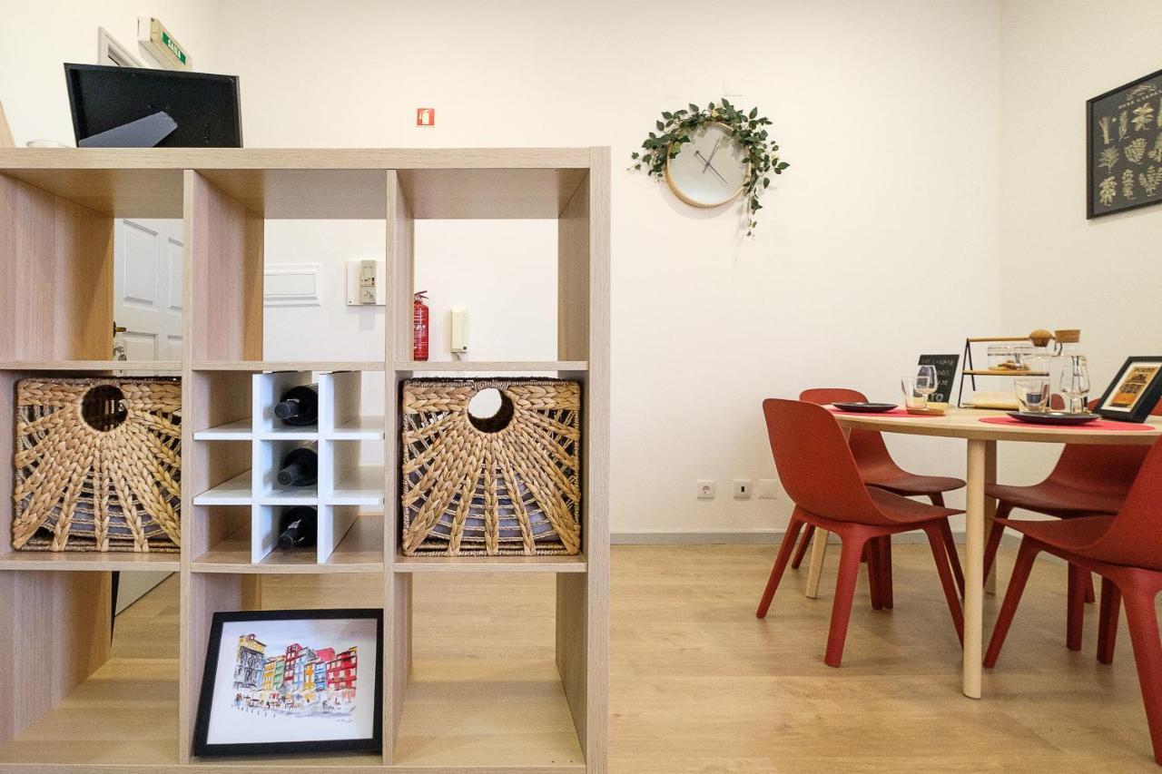 Dennis Family Friendly House By Rdc Leilighet Porto Eksteriør bilde